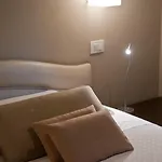 カルラ ホテル 3*