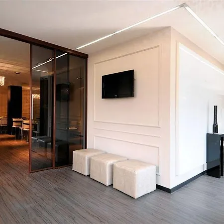 Carla Hotel 3*