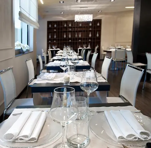 Carla Отель Леванто