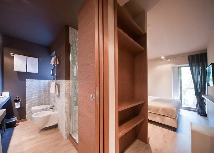 Carla Hotell Levanto