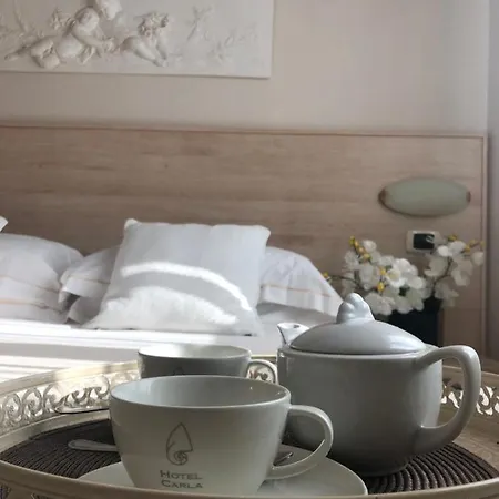 Hotel Carla 3*